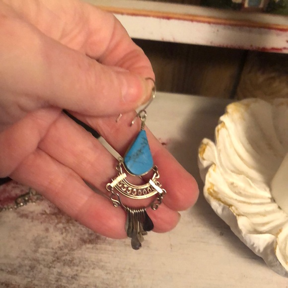 Turquoise Teardrop Dangle Earring - Picture 7 of 8